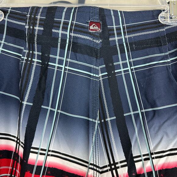 Quiksilver Men’s 30 Cypher Wonderland Board Shorts Stretch Cargo Plaid - Picture 8 of 9